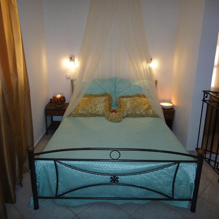 Captain'S Suites Simi Dış mekan fotoğraf