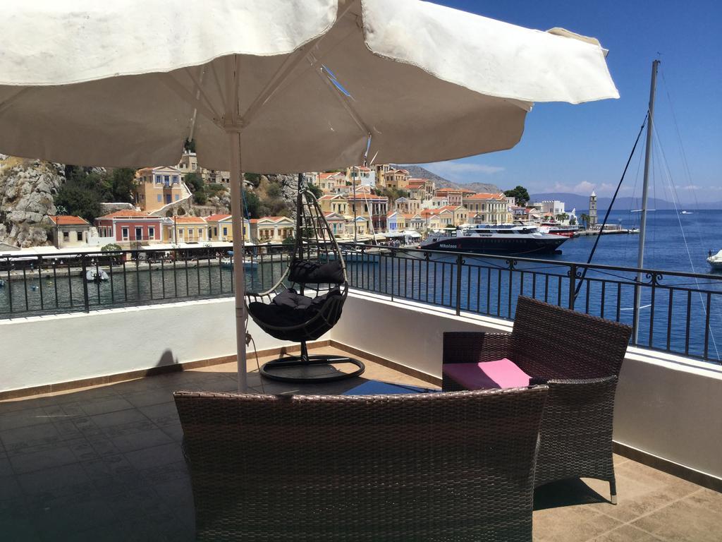 Captain'S Suites Simi Dış mekan fotoğraf